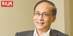 這事有點怪!閣揆最具總裁相