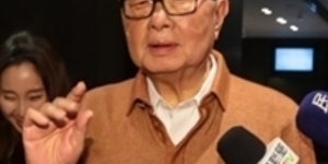 張忠謀「進行式」交棒尚未完成 台積電罕見修改年報