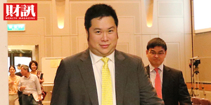 辜公怡現身股東會 接班路只欠東風