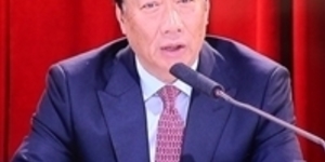 鴻海面板廠落腳威斯康辛有望?郭董出席當地州長官邸烤肉會露玄機