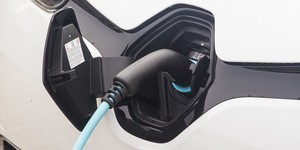 國際汽車大廠全面轉向三元電池