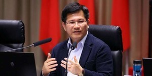反空污大遊行》林佳龍宣布「嚴管鍋爐」新政策,參與遊行但不發言、不受訪