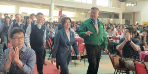 車燈大王看好未來 許叙銘嘆只欠東風