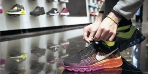 NIKE供應鏈押對寶 靠世足賽鍍金