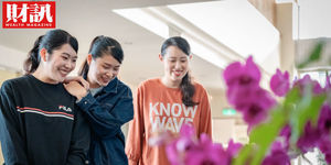 長榮大學新創蘭花產業應用學士學位學程》獨有業師傳承 孕育優秀蘭花行銷人才