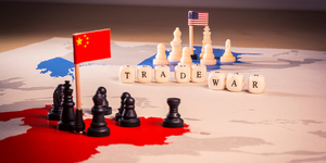 華府有「兩個政府」,一個是川普,另一個是…