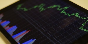 金融市場能否化解企業治理危機?