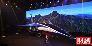 國造勇鷹高教機首次試飛 今早台中清泉崗機場登場