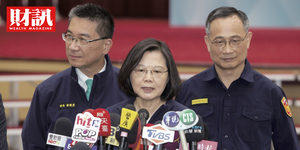 「我跟總統報告時,院長都在場」言必稱總統的徐國勇