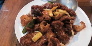 任希浩:早上營業到半夜 粵式料理菜色豐 諸羅城裡的老派茶樓