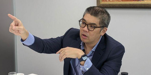 國民黨主席選戰8月17日起跑!連勝文陷長考