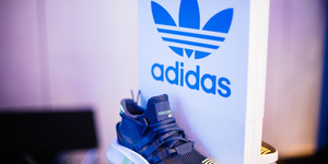 adidas集團上半年EPS4.52歐元
