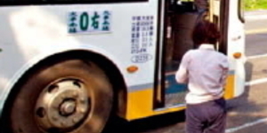 台南-升級版公車 擄獲觀光客的心